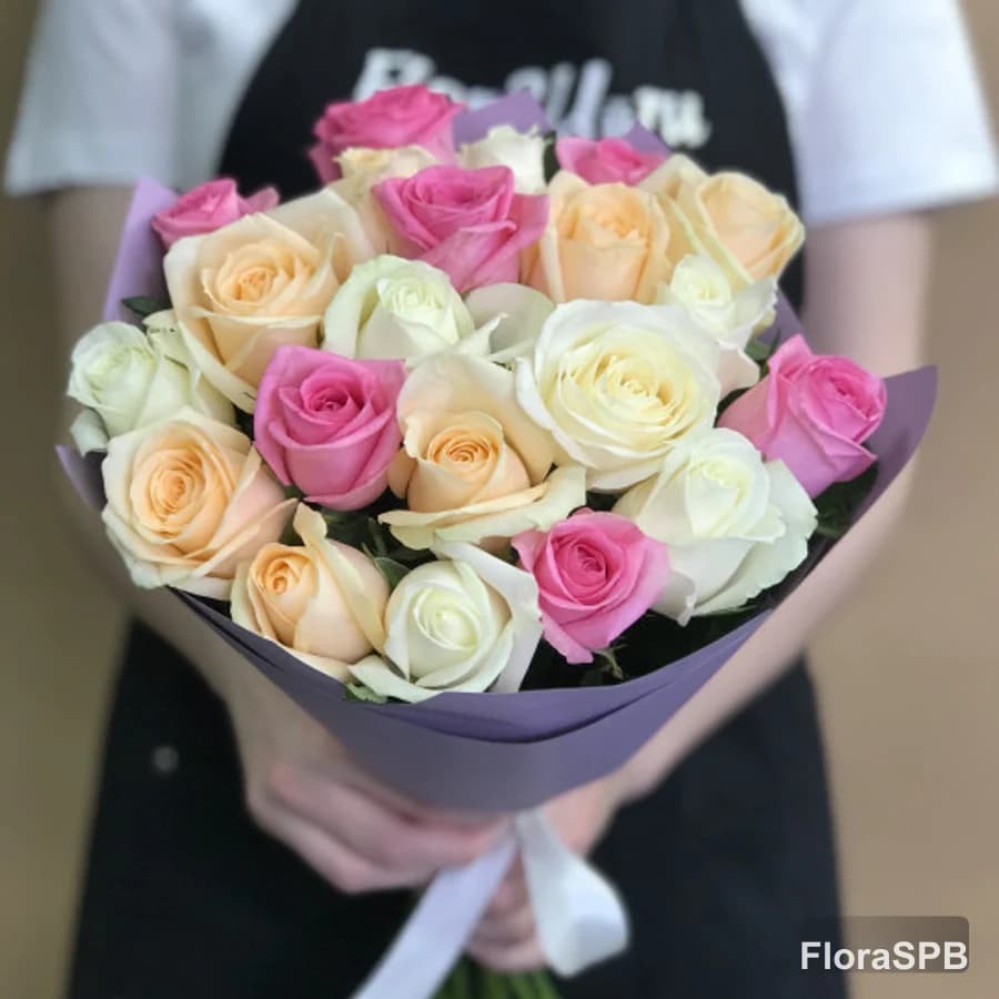 Букет «из 21 розы нежный микс 40 см»